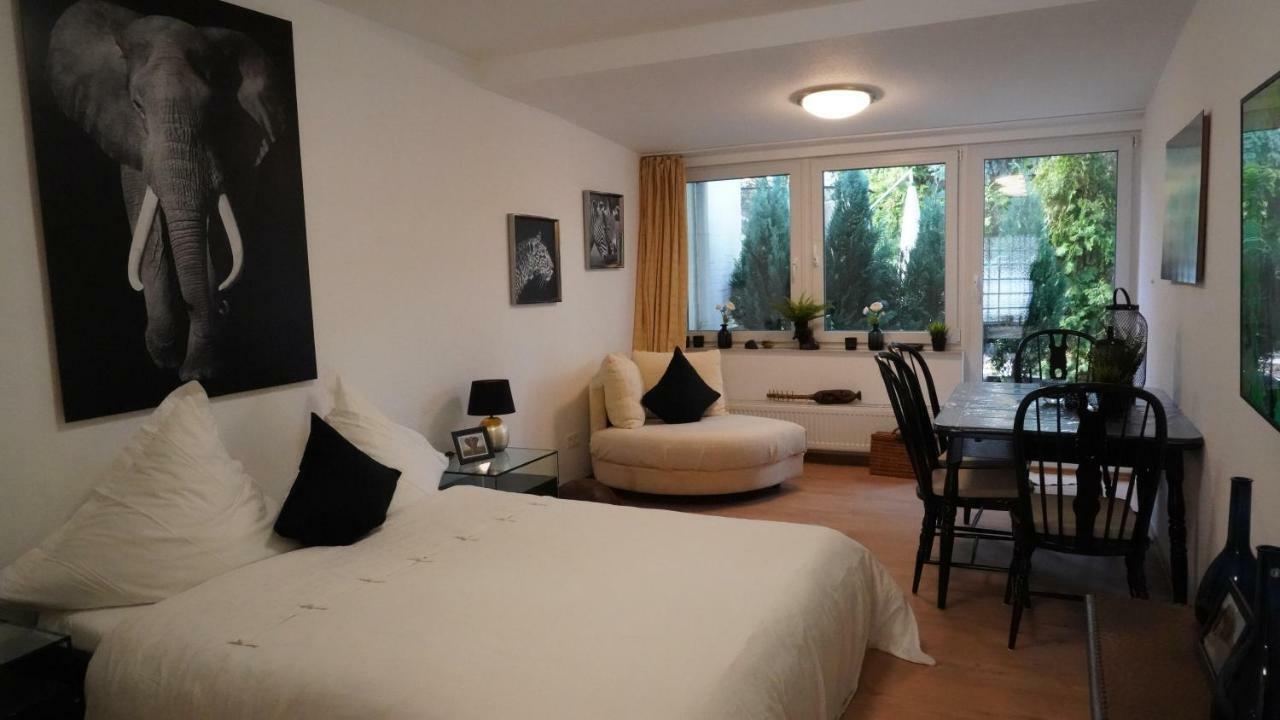 Apartment 900M To Exhibition Düsseldorf Eksteriør bilde